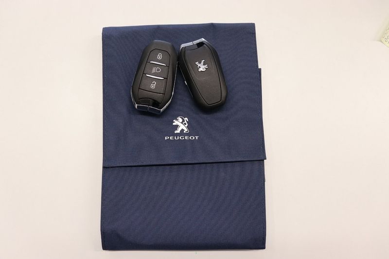 Peugeot e-208 bild 26