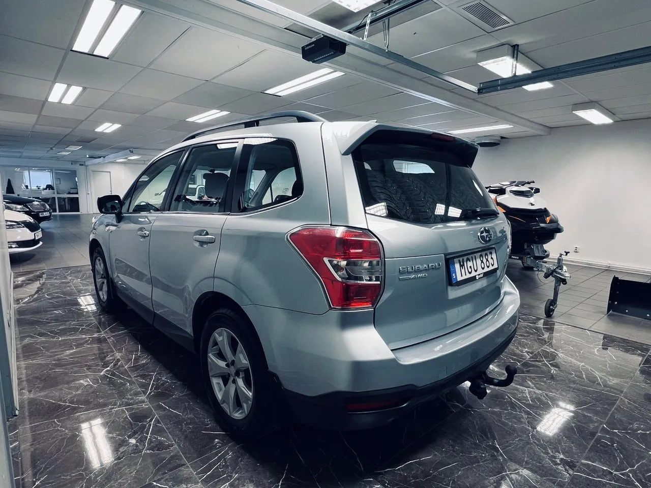 Vehicle image 5