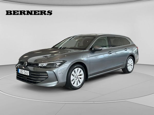 Volkswagen Passat eHybrid 1.5 TSI OPF DSG 272 hk/Drag/Vär... - 2025
