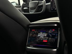 Tesla Model X bild 14