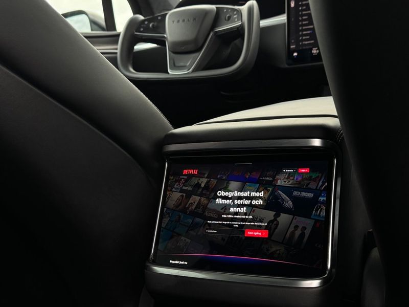 Tesla Model X bild 14