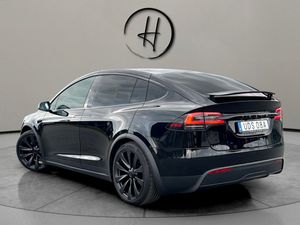 Tesla Model X bild 7
