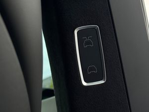 Tesla Model X bild 15