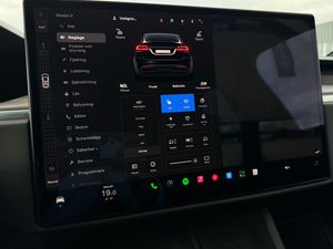 Tesla Model X bild 16
