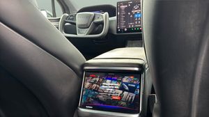 Tesla Model X bild 13