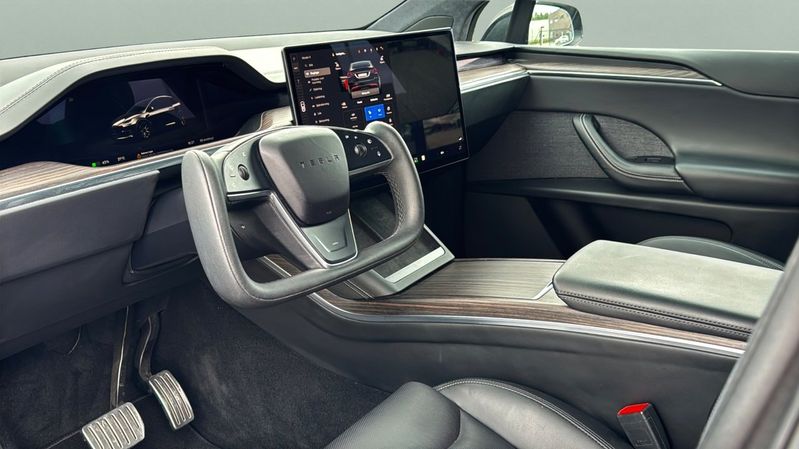 Tesla Model X bild 10