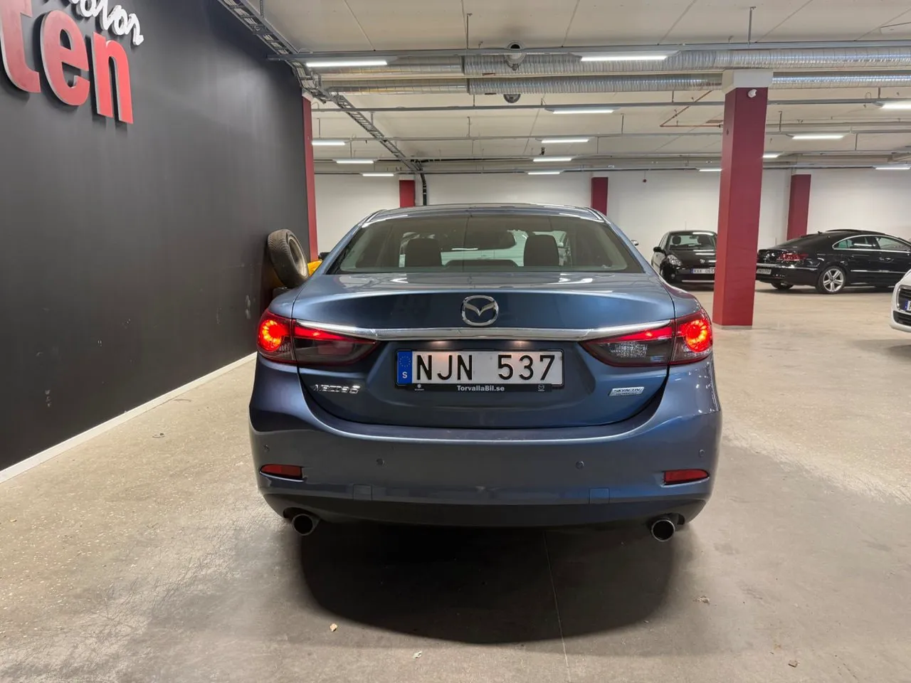 Vehicle image 4