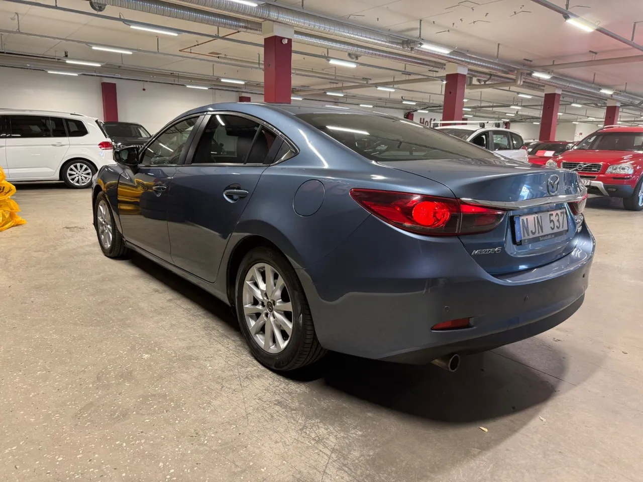 Vehicle image 6