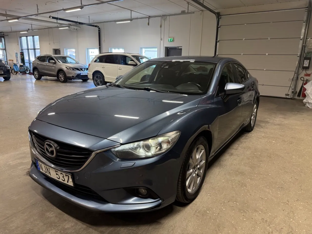 Vehicle image 7