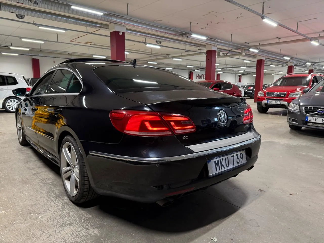 Vehicle image 4