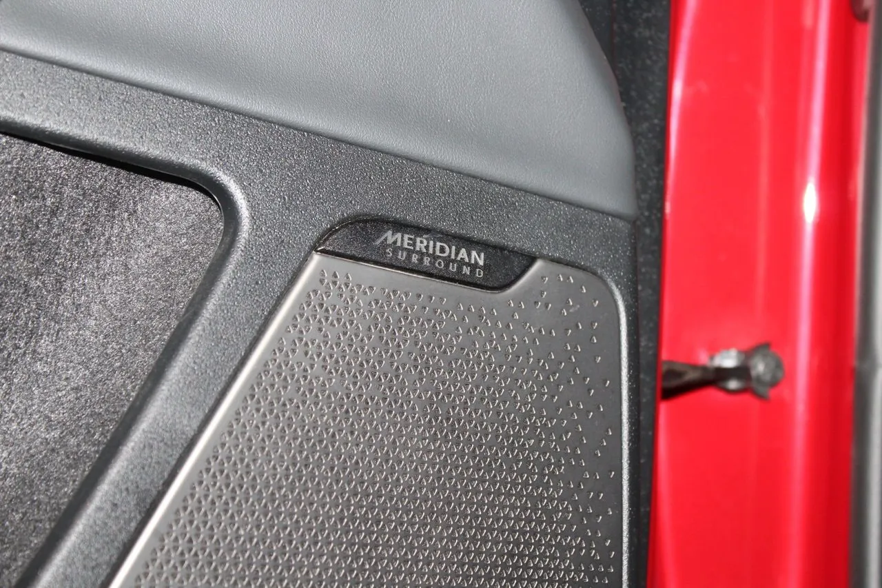 Vehicle image 26