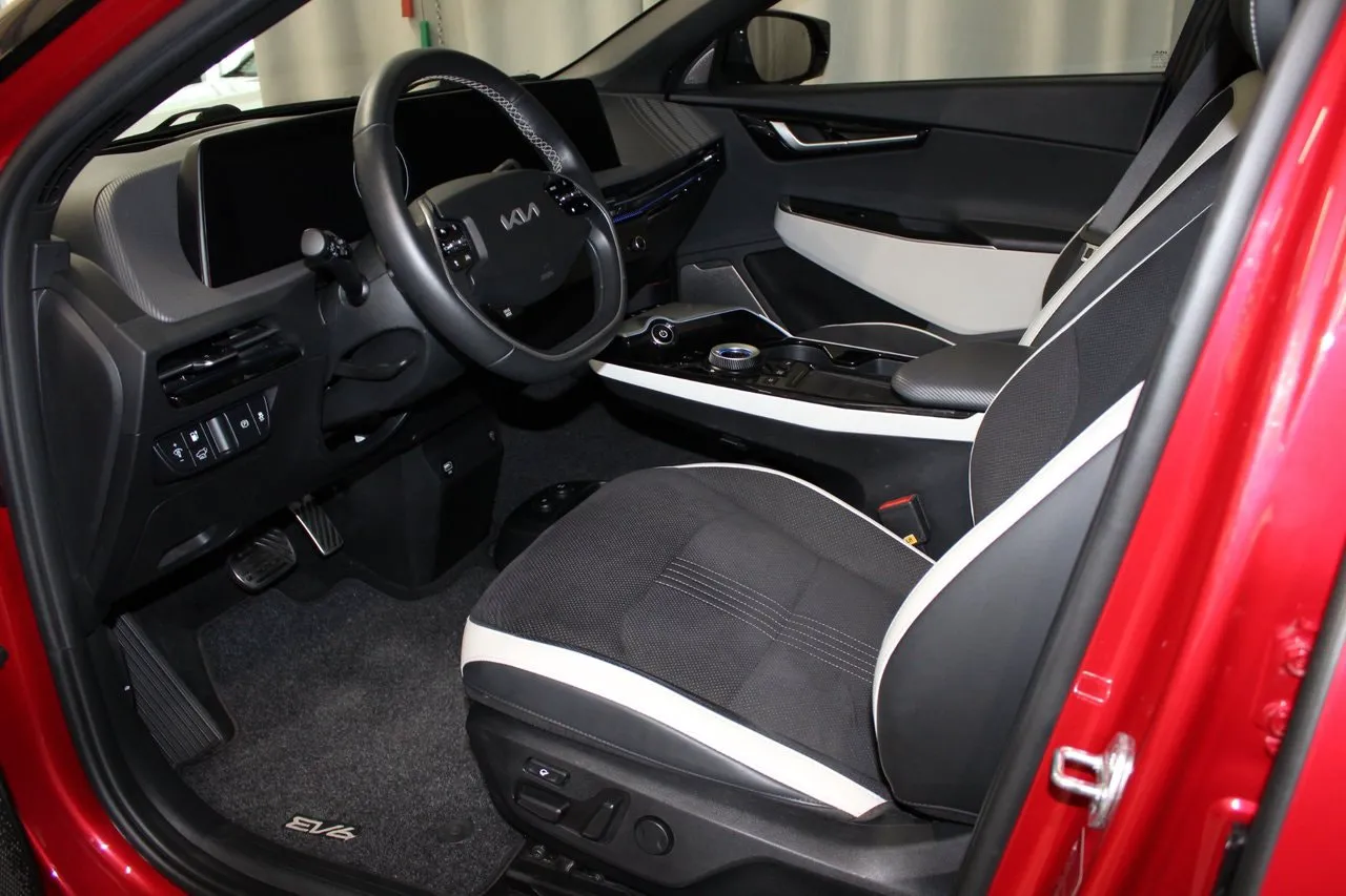 Vehicle image 20