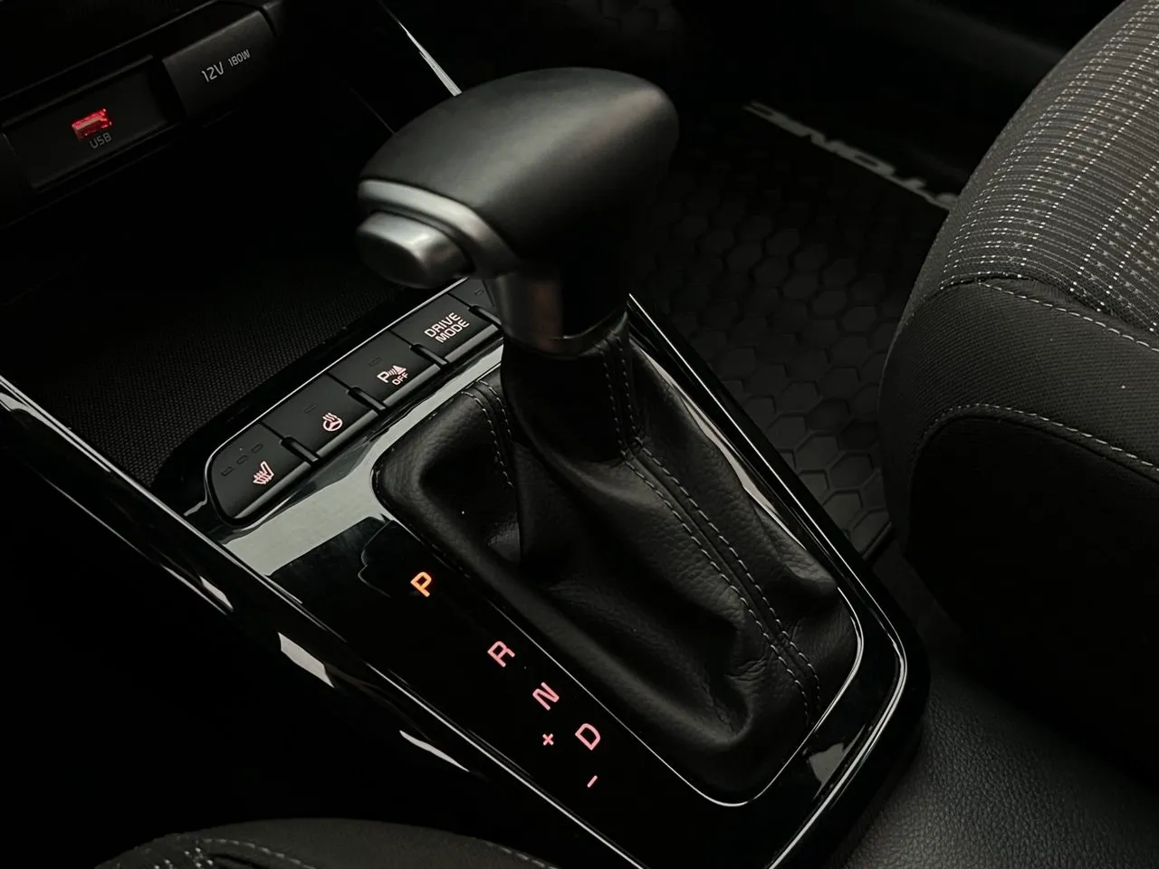 Vehicle image 21