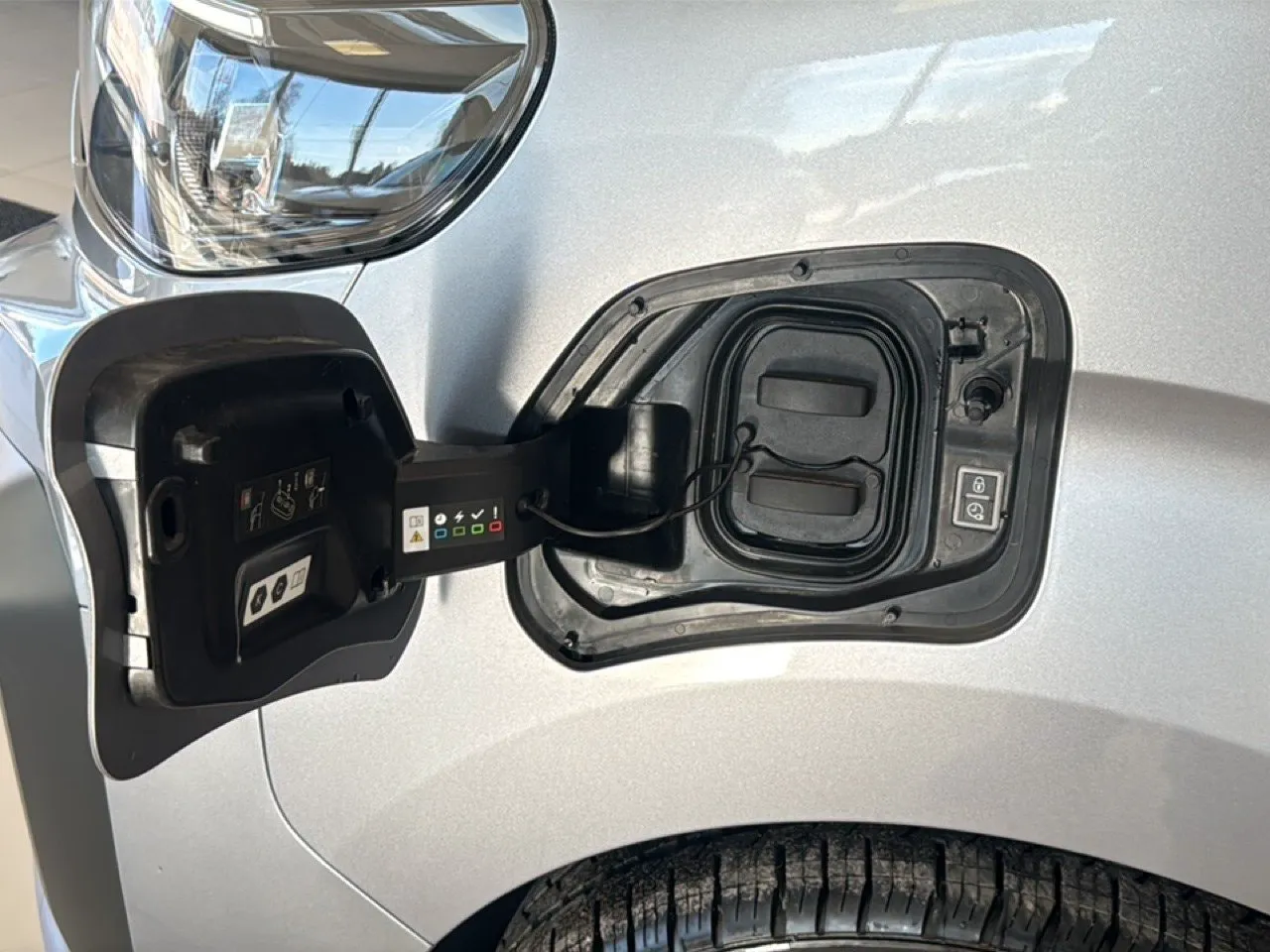 Vehicle image 20