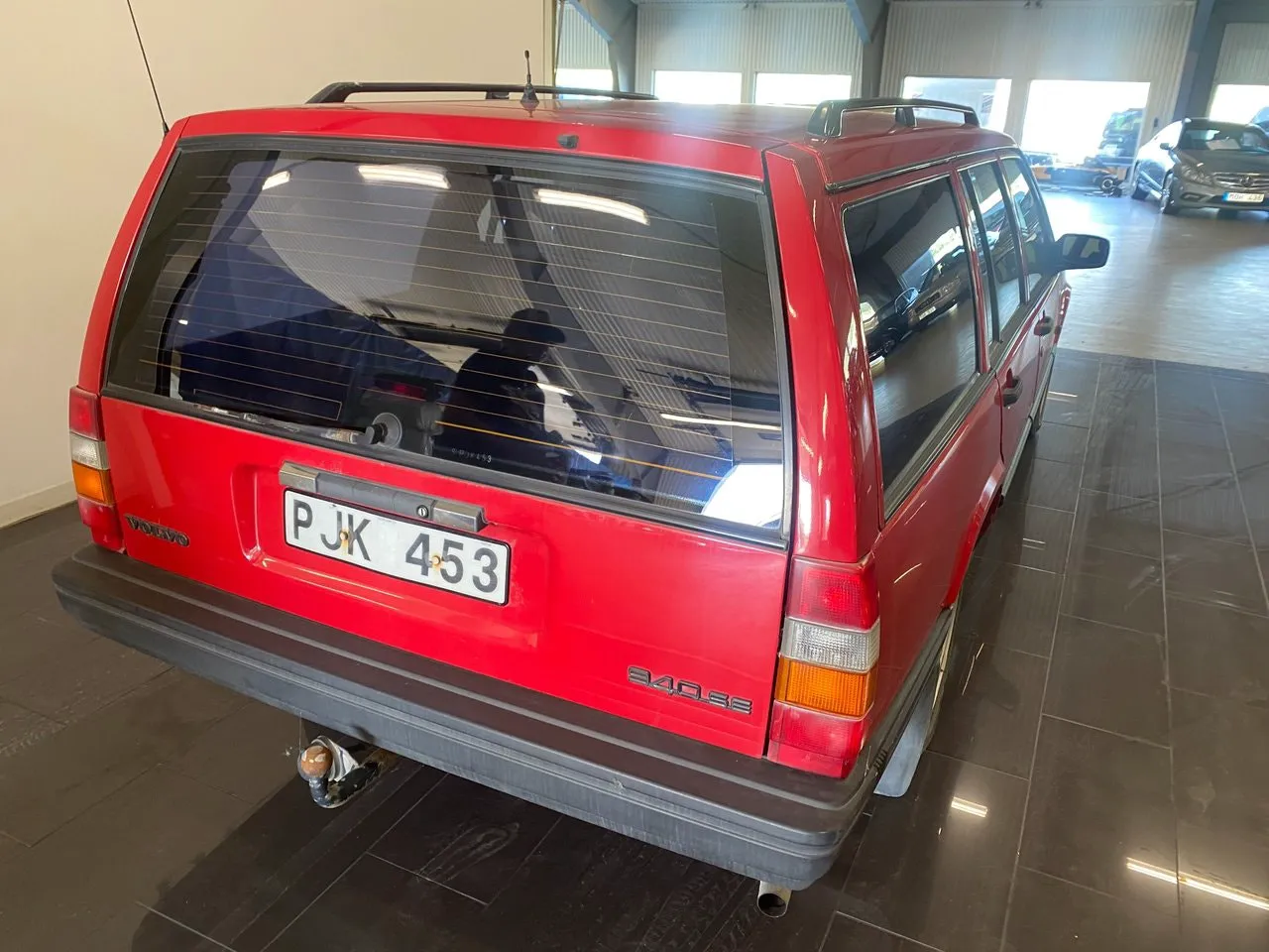 Vehicle image 9