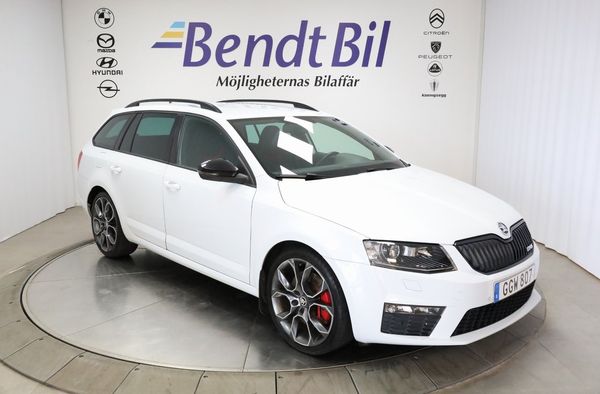 Skoda Octavia Kombi RS 2.0 TSI RS 220hk | Dragkrok | 19" | - 2015
