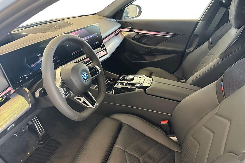 BMW i5 bild 12