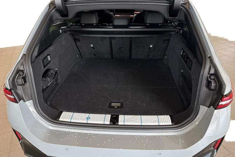 BMW i5 bild 10
