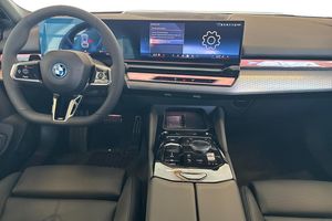 BMW i5 bild 16