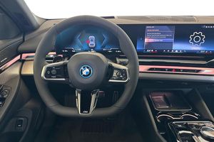 BMW i5 bild 17