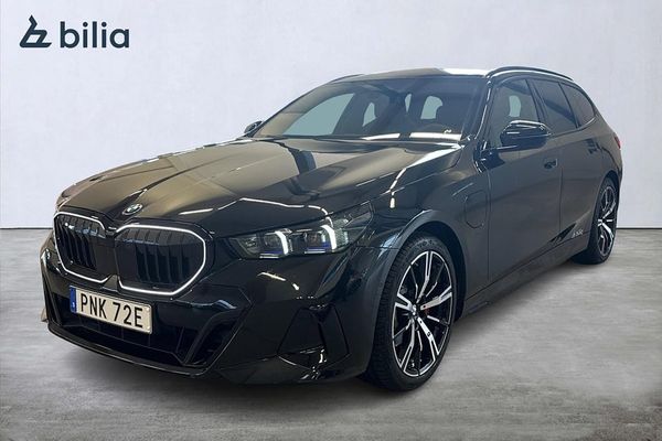 BMW 530 e xDrive Touring DEMO M Sport Pro Harman Drag Pano - 2026