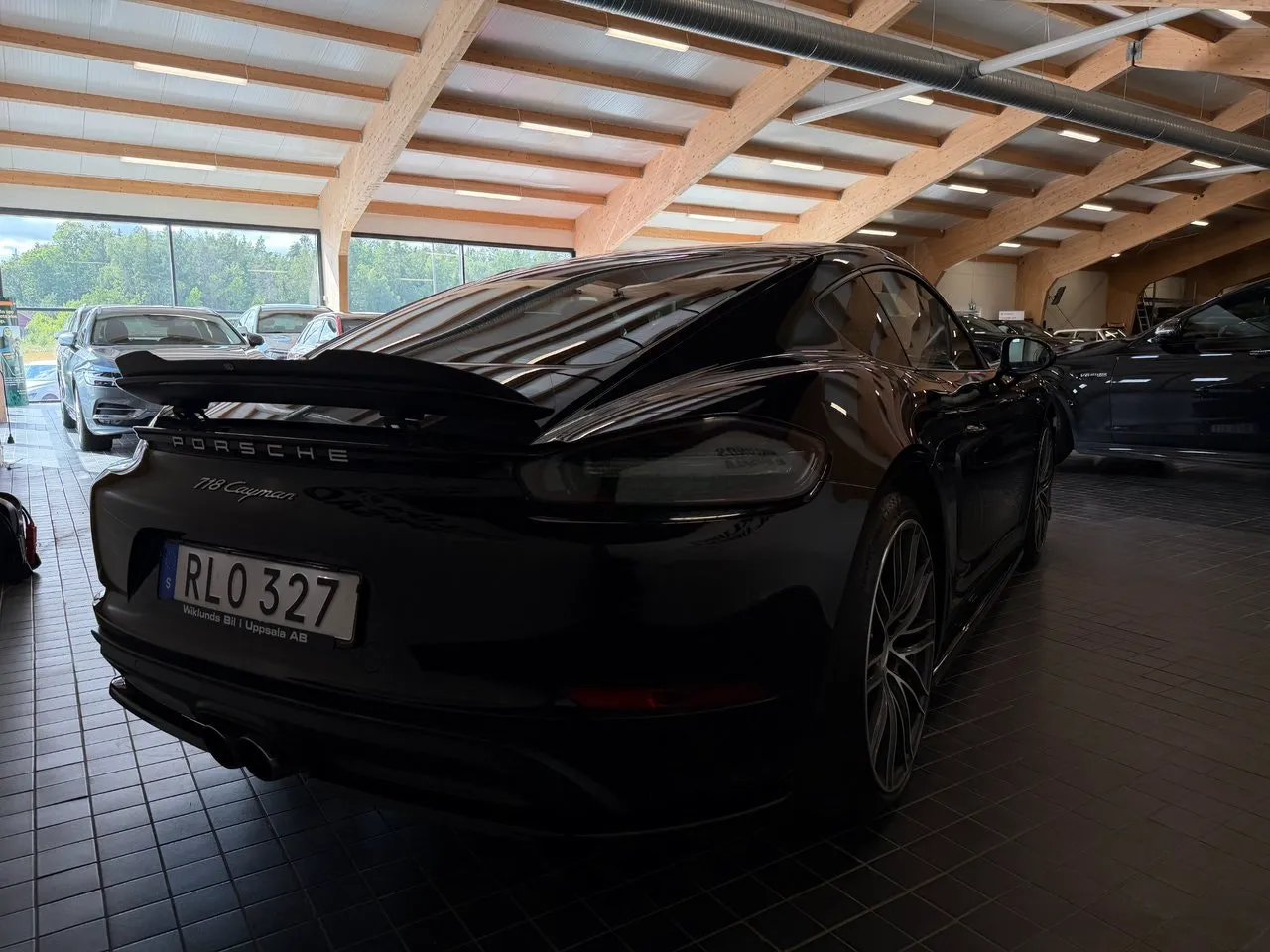 Vehicle image 27