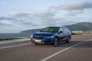 Skoda Superb bild 3