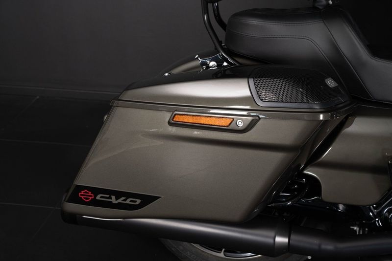 Harley-Davidson CVO Street Glide bild 13
