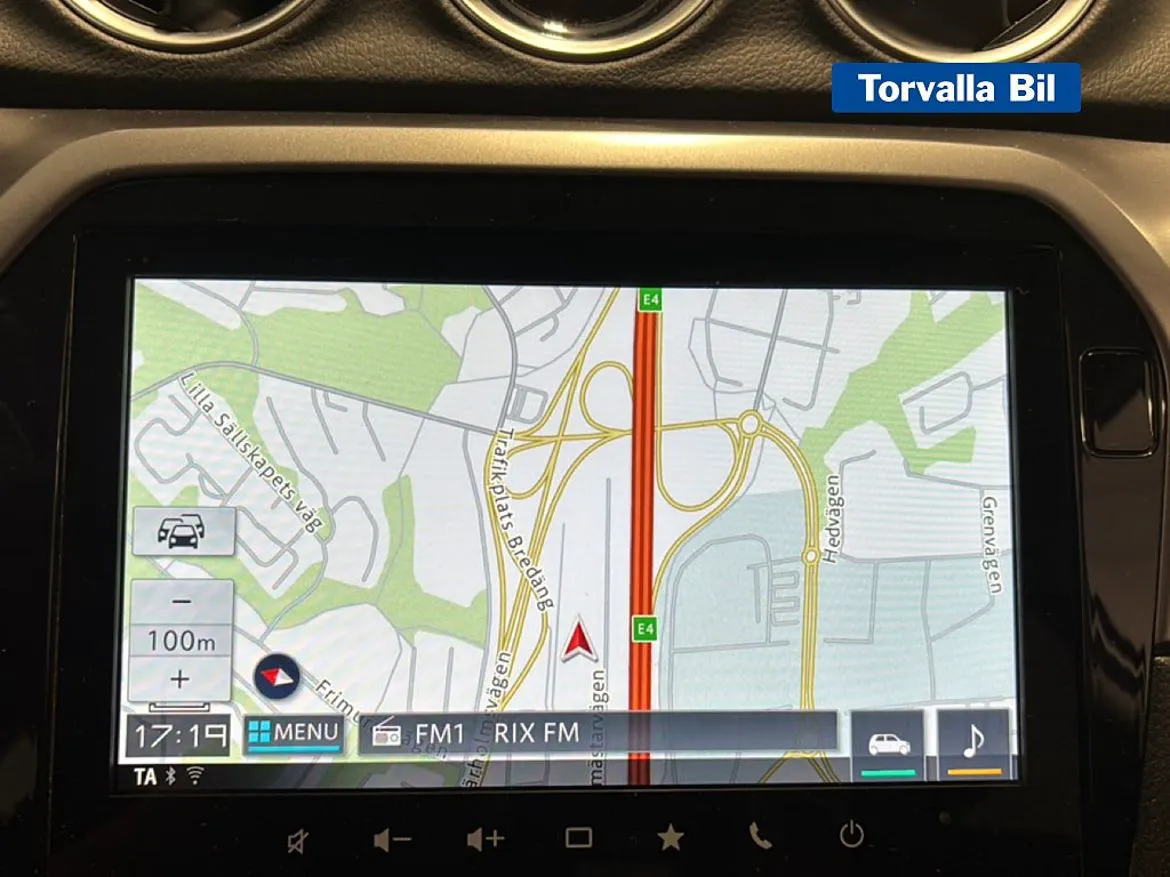 Vehicle image 10