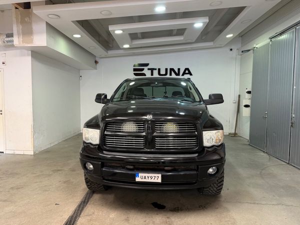 Dodge Ram 1500 Quad Cab 5.7 V8 HEMI 4x4 - 2004