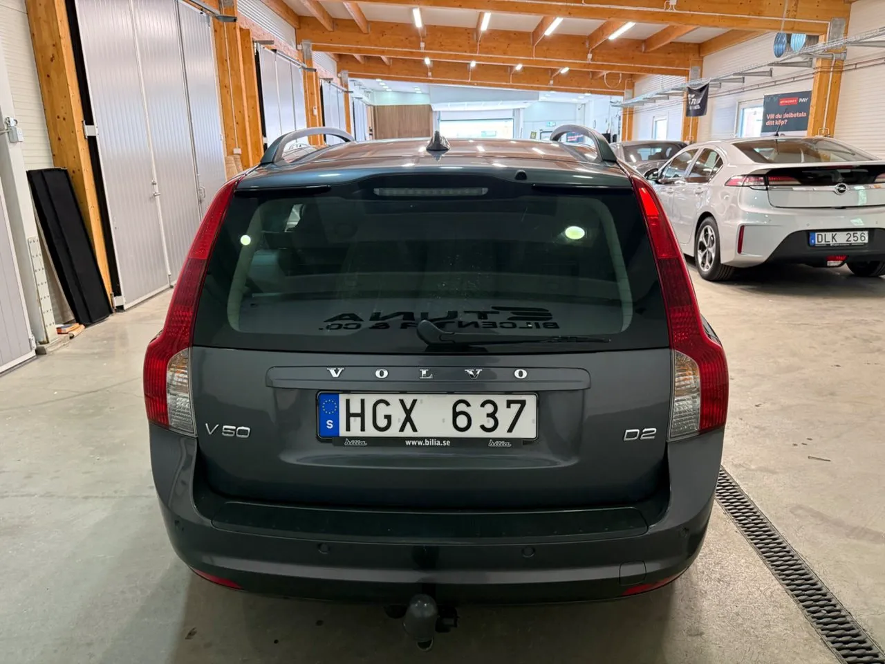 Vehicle image 12