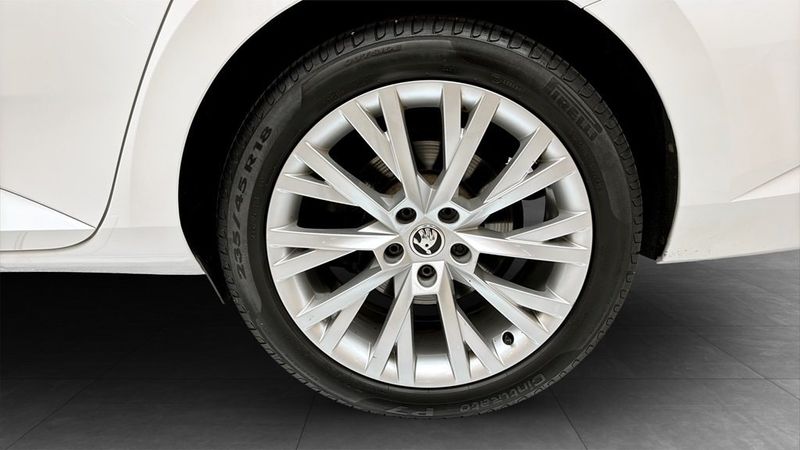 Skoda Superb bild 6