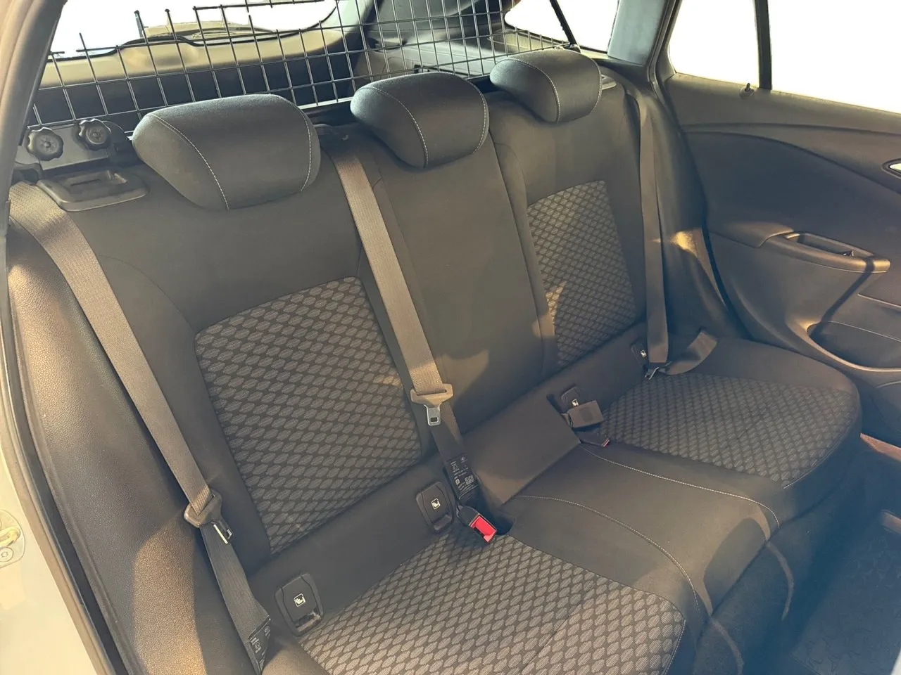 Vehicle image 14