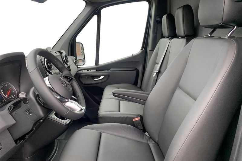 Mercedes Sprinter bild 8