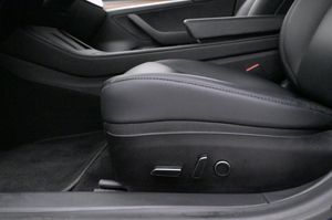 Tesla Model 3 bild 11