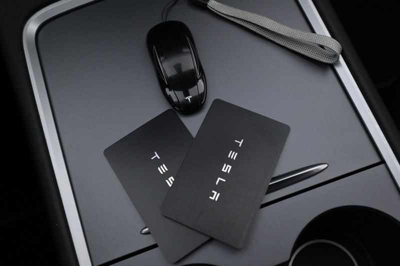 Tesla Model 3 bild 24