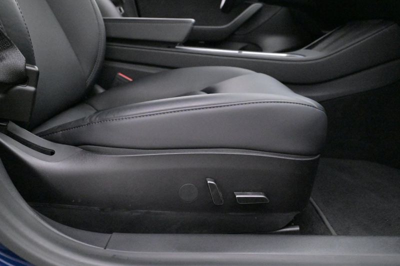Tesla Model 3 bild 13