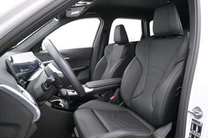 BMW iX1 bild 9