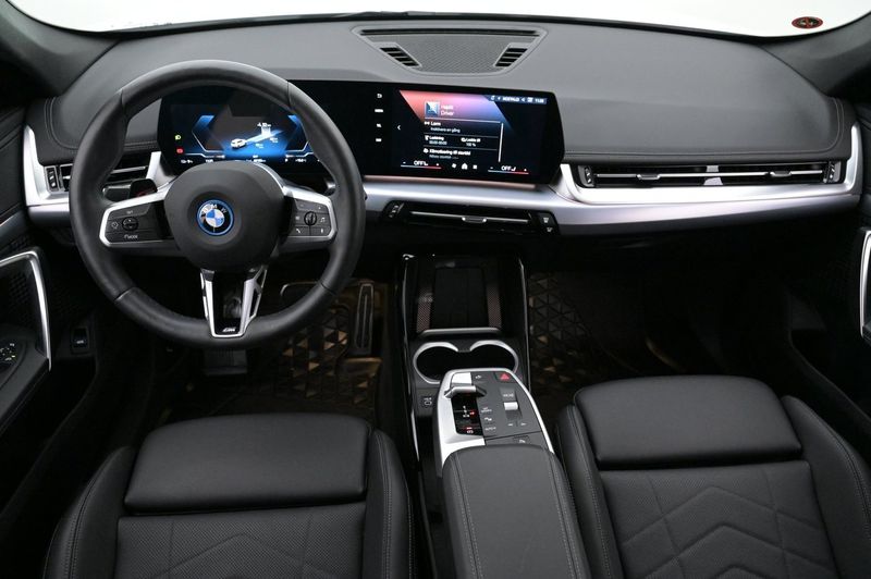 BMW iX1 bild 6