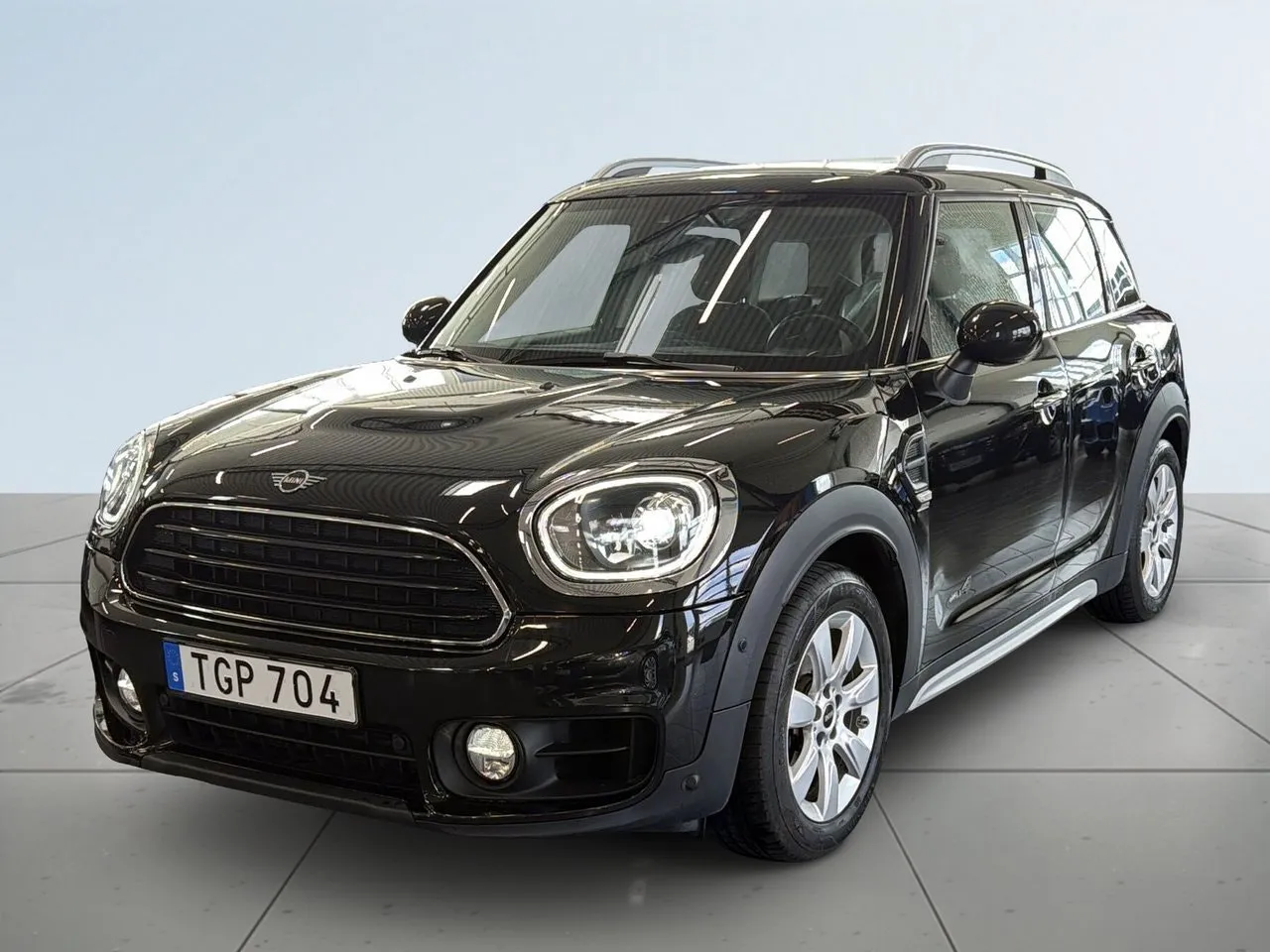 Vehicle image 15