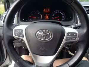 Toyota Avensis bild 19