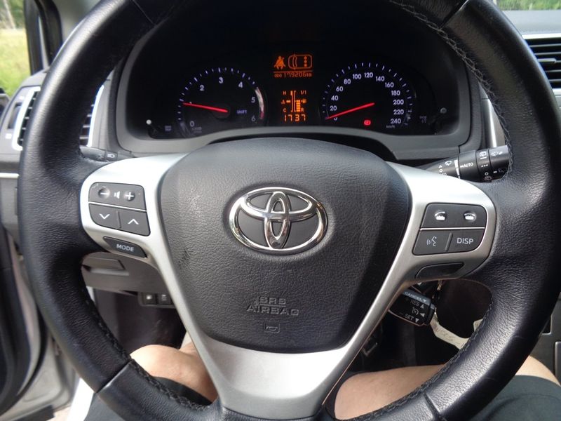 Toyota Avensis bild 19