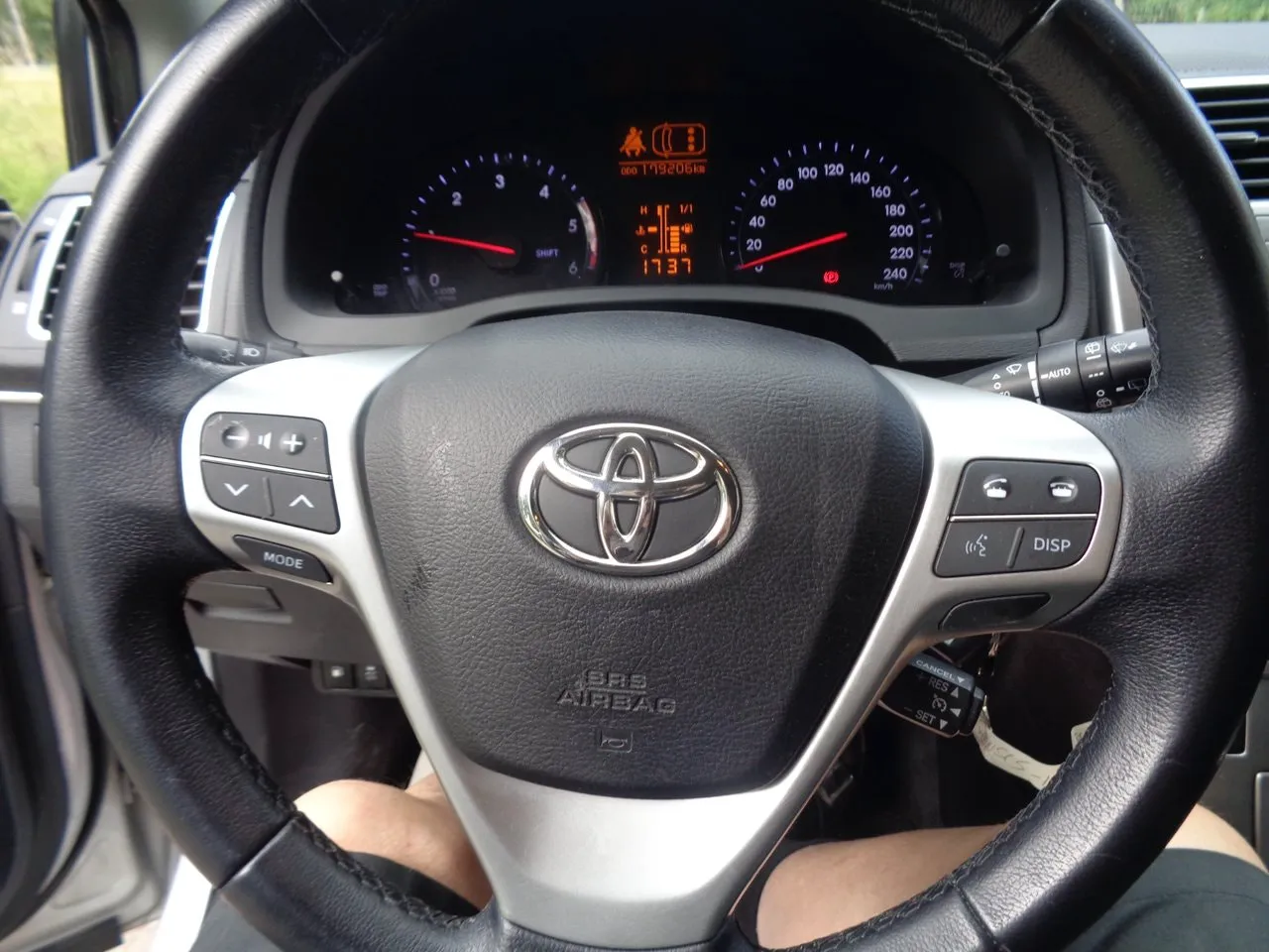 Vehicle image 18