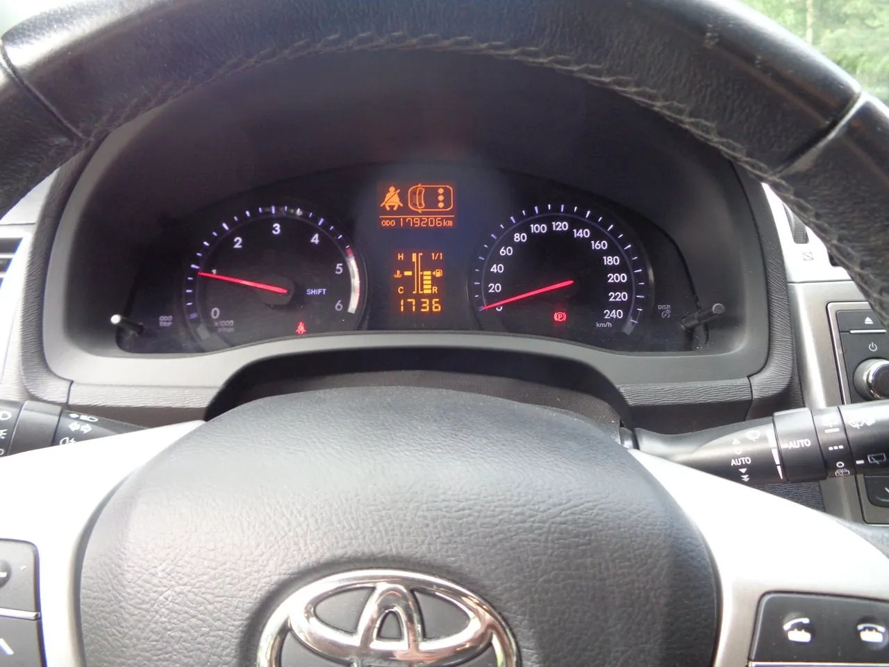 Vehicle image 16
