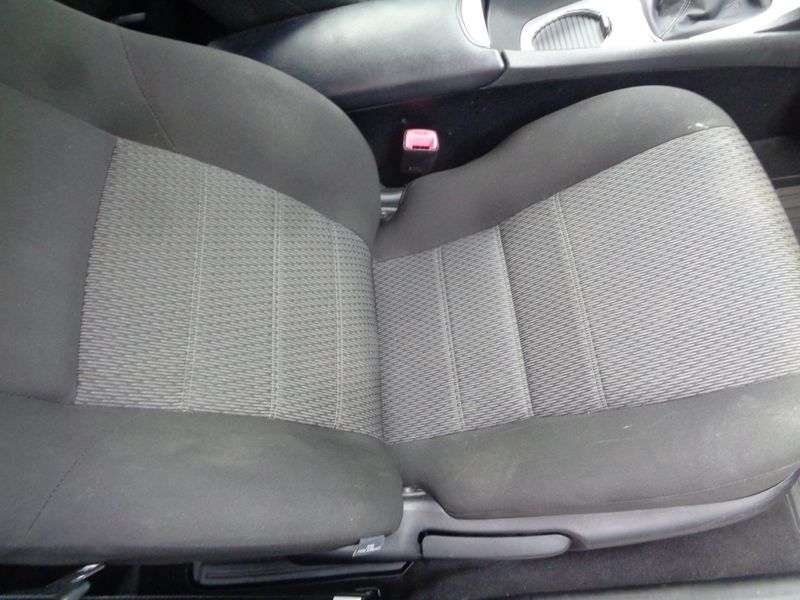 Toyota Avensis bild 29