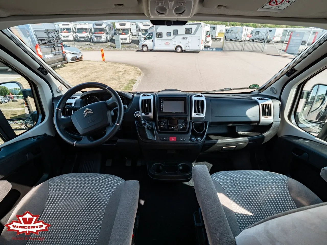Vehicle image 14