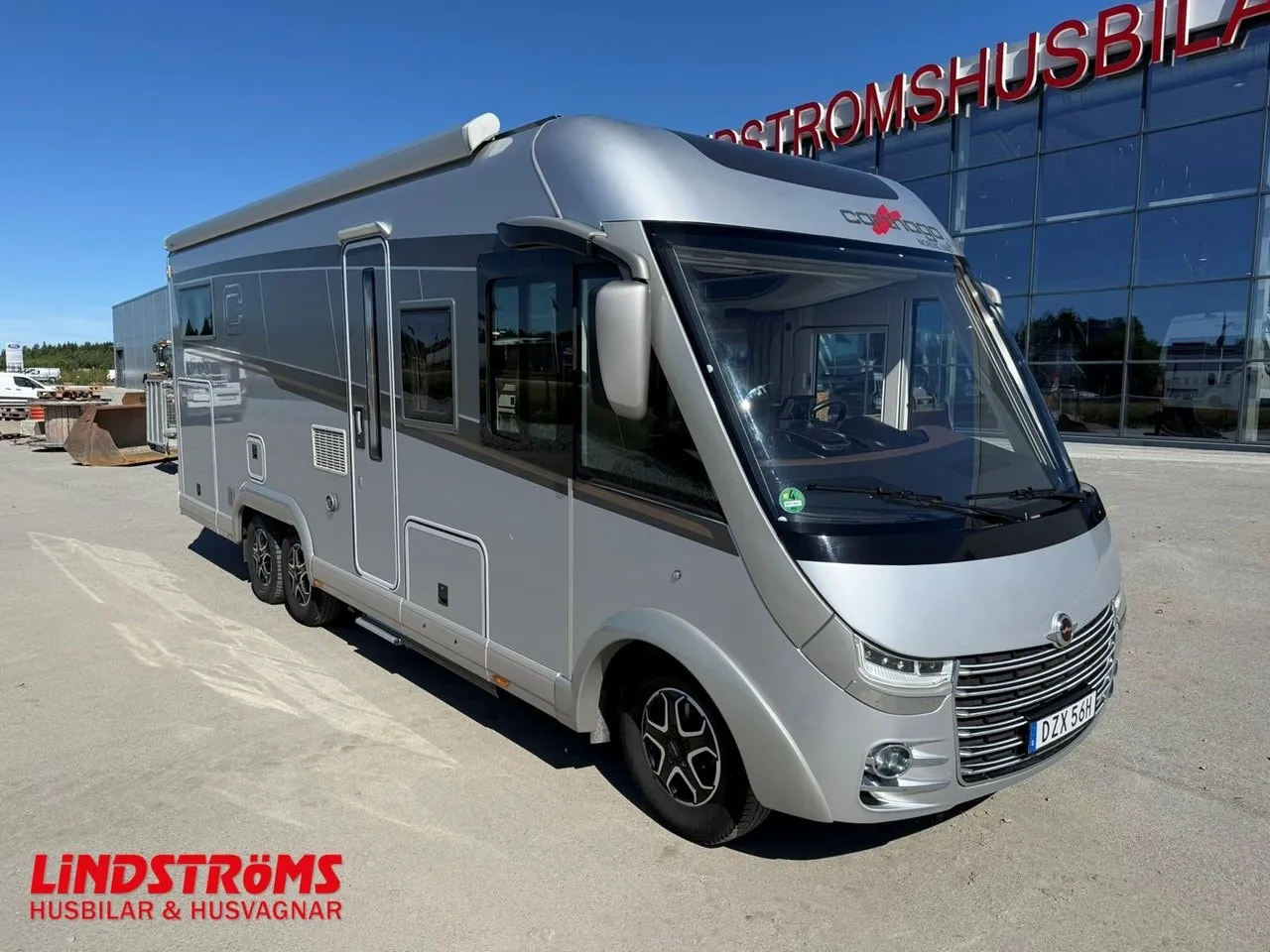 Vehicle image 24