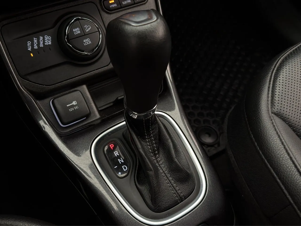 Vehicle image 19