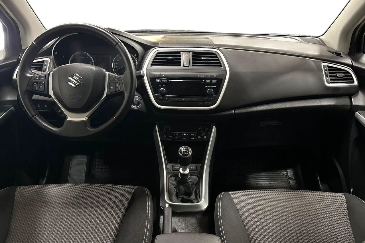 Vehicle image 11