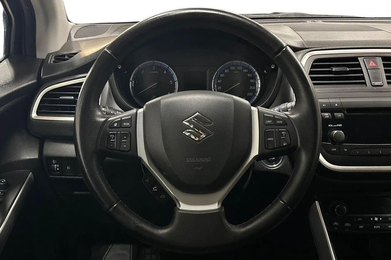 Vehicle image 15